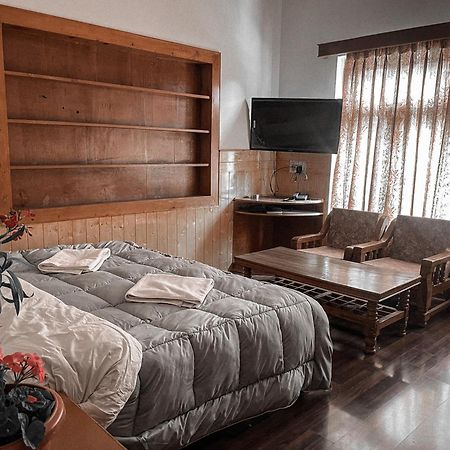 Hotel Shaynam 레 외부 사진