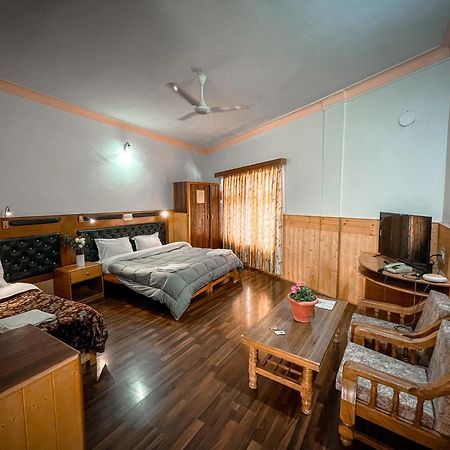 Hotel Shaynam 레 외부 사진