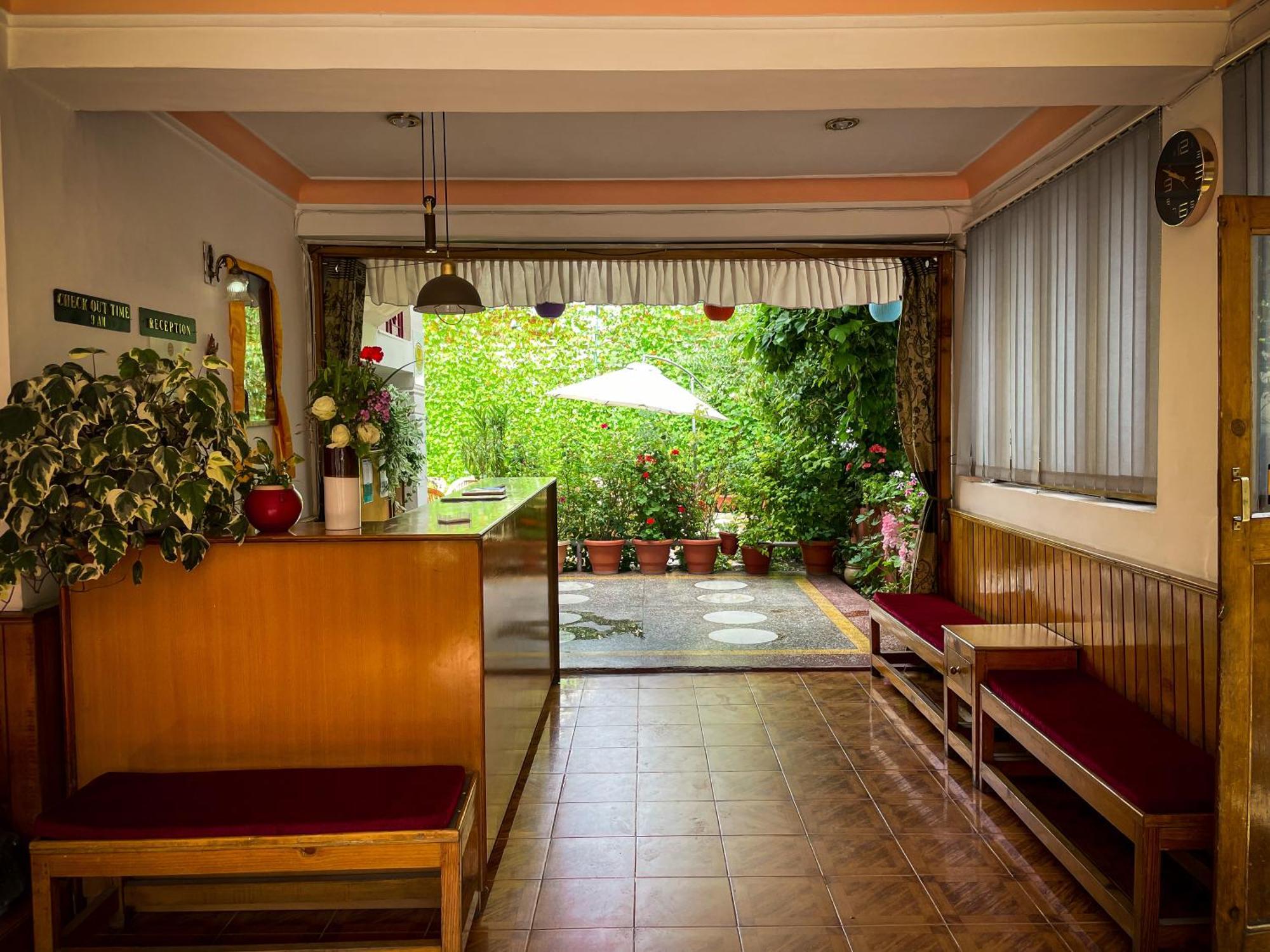 Hotel Shaynam 레 외부 사진